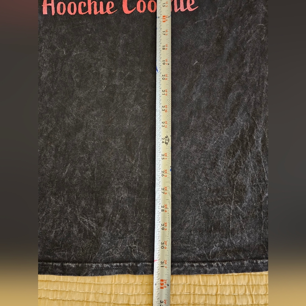 Hotter Than A Hoochie Coochie Black Graphic Tee Alan Jackson Western Country XL - Picture 7 of 7